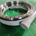 Couronne d’orientation à vis sans fin sur-mesure WEA25